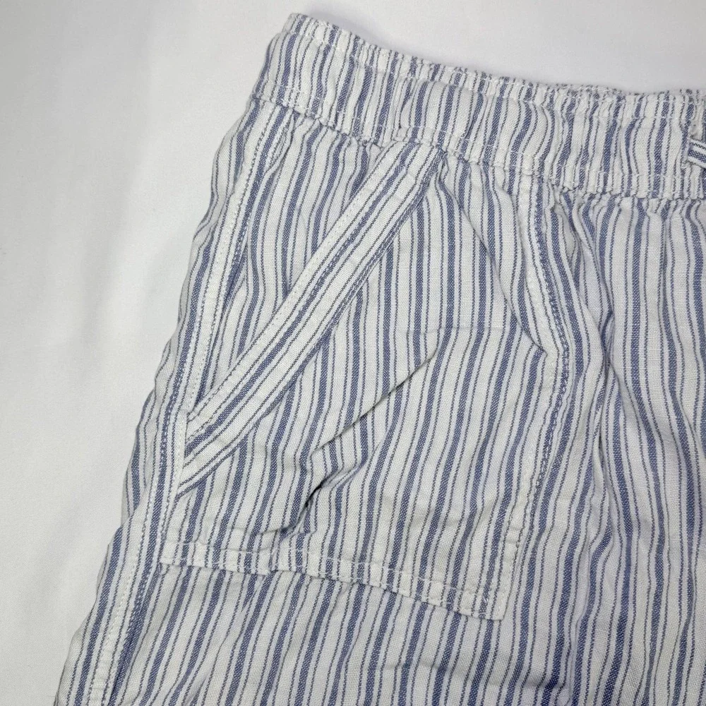 St. John's Bay Shorts Women's XL Blue White Stripe Linen Blend‎ Pull On